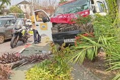Akanda&nbsp;: un taxi-bus percute un pick-up, des blessés laissés sans secours pendant de longues minutes