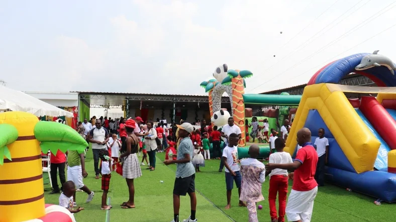 Au Gabon, les grandes vacances révèlent le manque d’espaces dédiés aux enfants