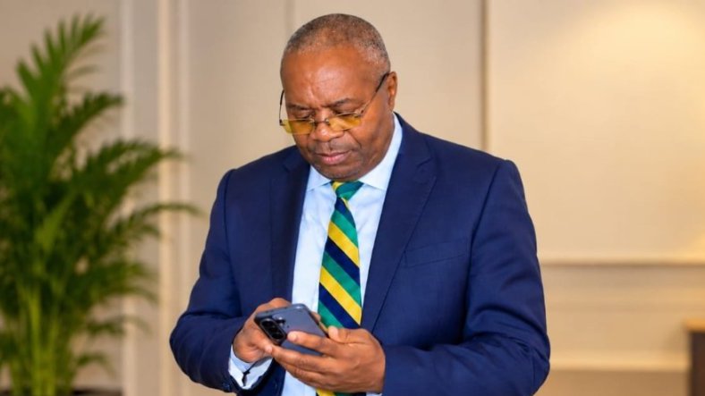 La route Ovan–Makokou&nbsp;: derrière les nouveaux maîtres du Gabon, quelques vieilles connaissances