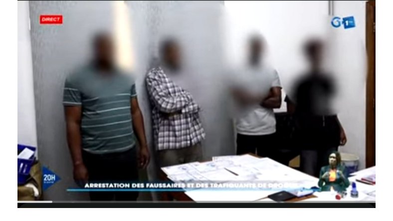 Un faussaire écroué à Libreville continuait à produire de faux documents depuis sa cellule