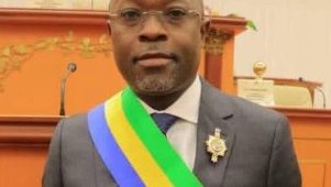 Arrestation d’un parlementaire gabonais au Rwanda&nbsp;: jusqu’où l’État doit-il protéger un élu&nbsp;?