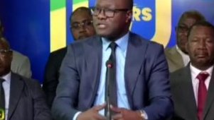 Suppression des bourses à l’étranger : le ministre de l’Enseignement supérieur justifie la décision