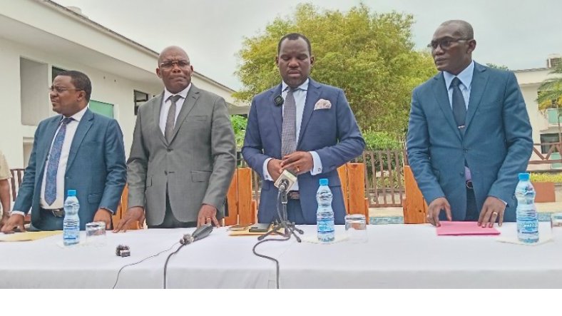 Législatives et locales 2025&nbsp;: d’anciens candidats à la présidentielle dénoncent un processus électoral «&nbsp;opaque&nbsp;»