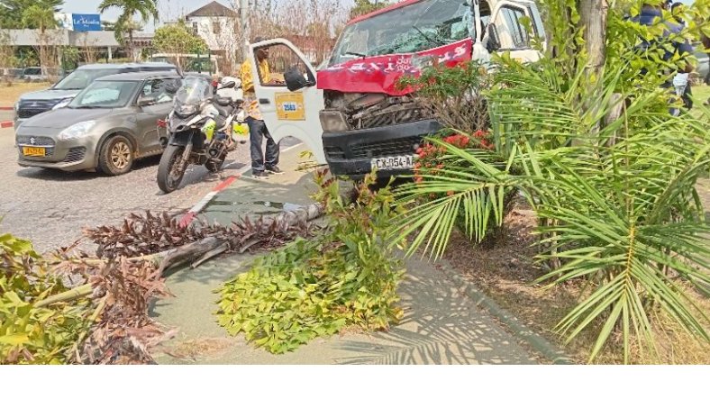 Akanda : un taxi-bus percute un pick-up, des blessés laissés sans secours pendant de longues minutes